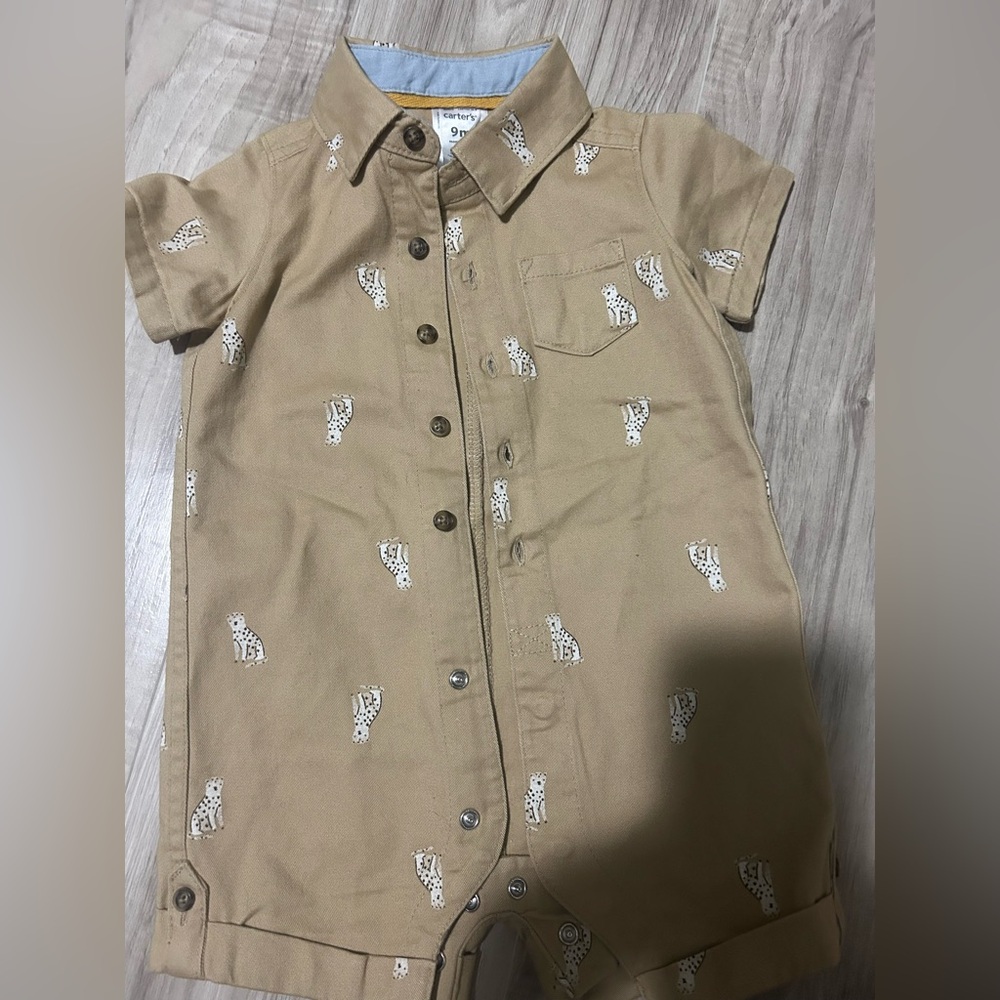 Carters size 9m